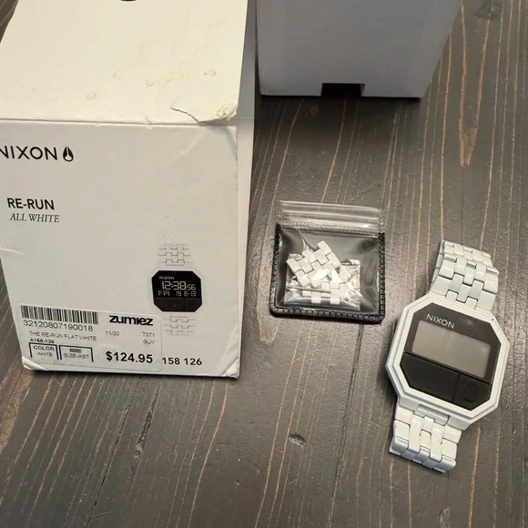 Nixon Re-Run - Picture 4 of 4